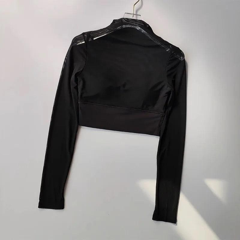 Terra Seamless Top with Inbuilt Bra In Black