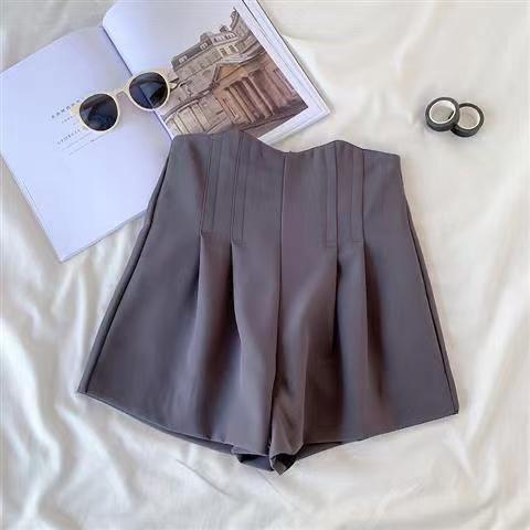 Seul Statement Shorts In Grey