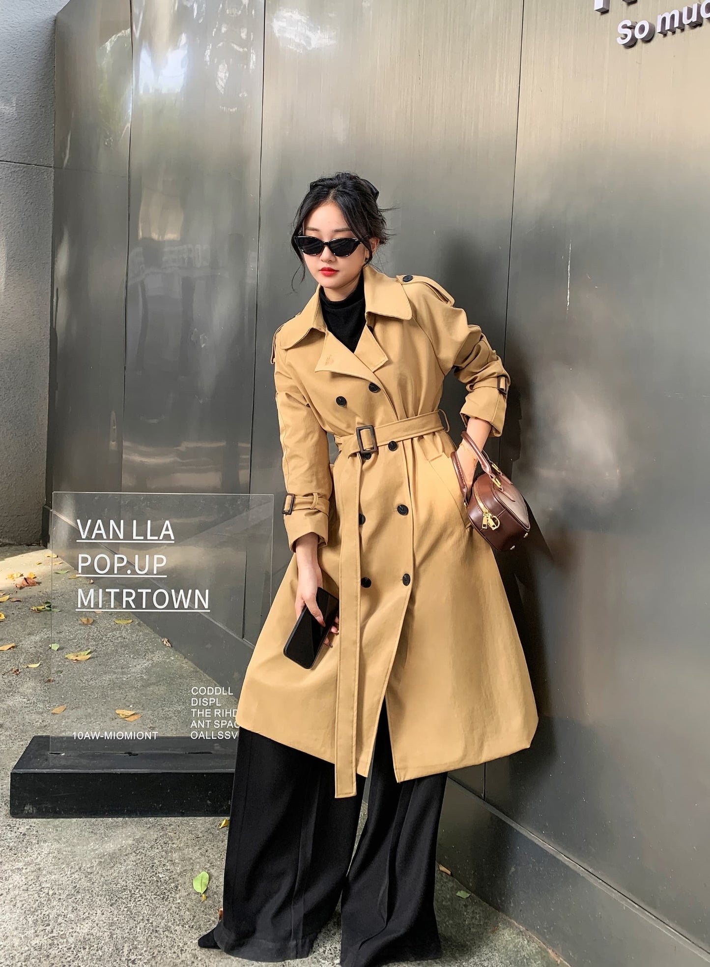 Essie Statement Premium Trenchcoat In Khaki