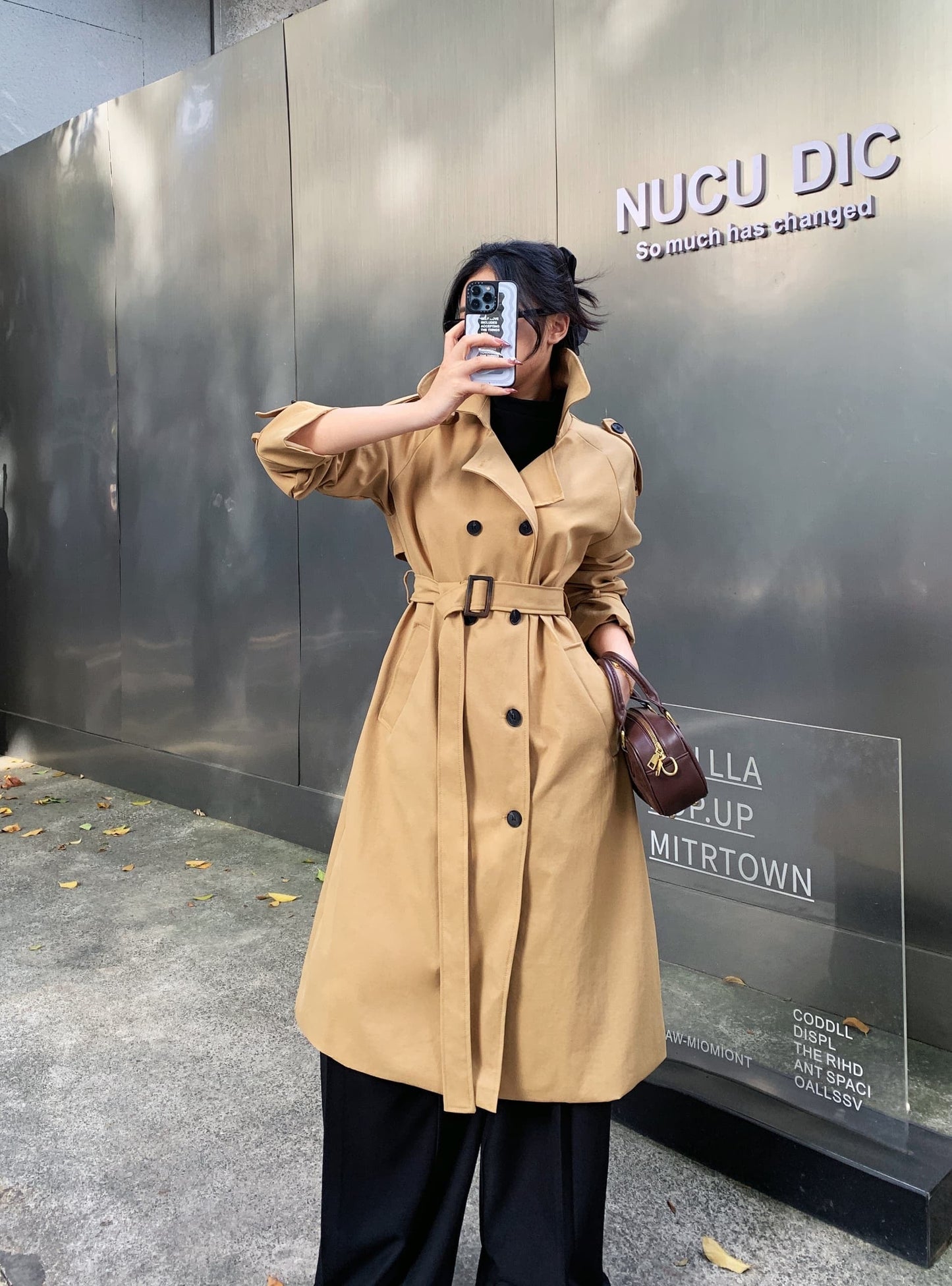 Essie Statement Premium Trenchcoat In Khaki