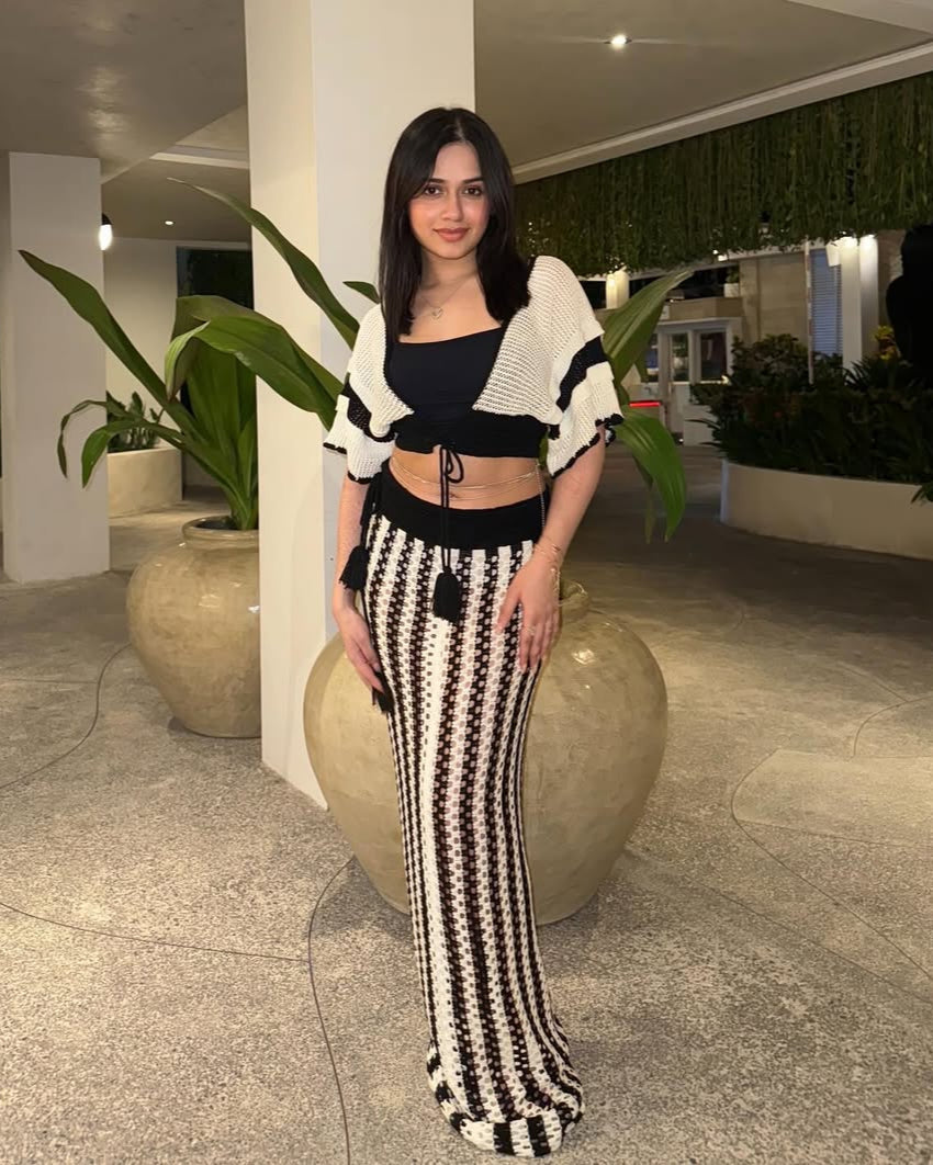 Sikoy Crochet Holiday Coord - Resortwear In Black