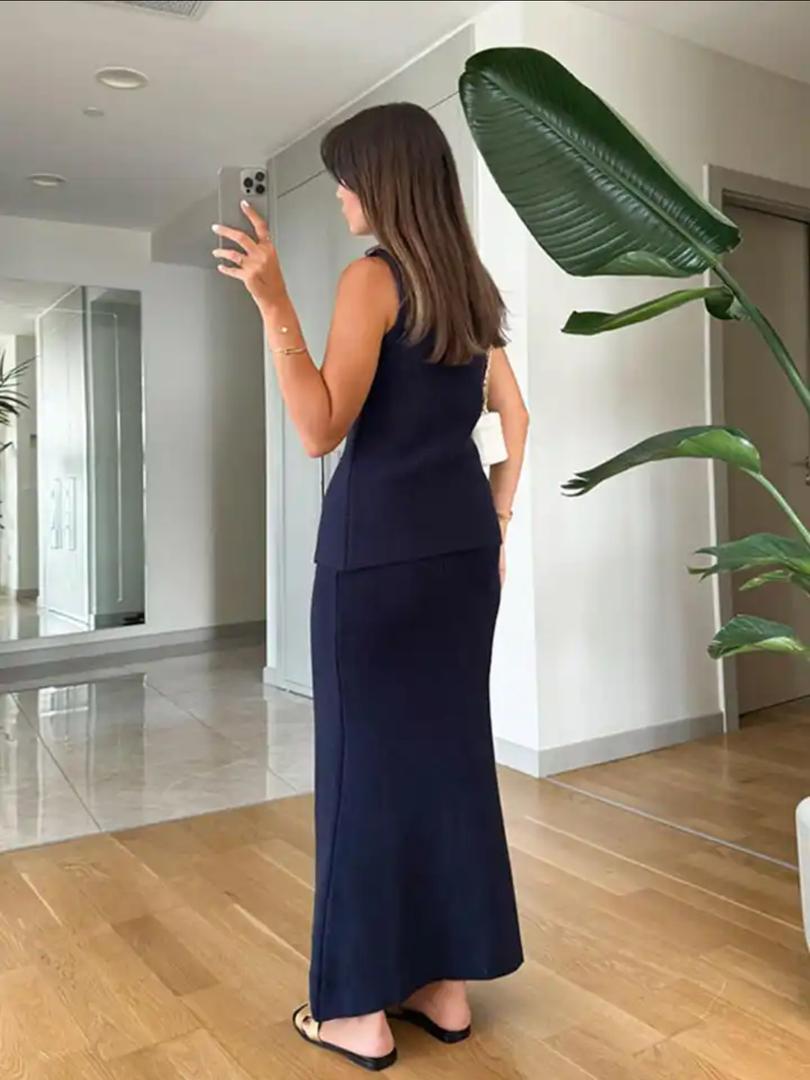 Reeny Luxe Soft Knit Coord Set -Set Of Skirt And Top In Navy Blue