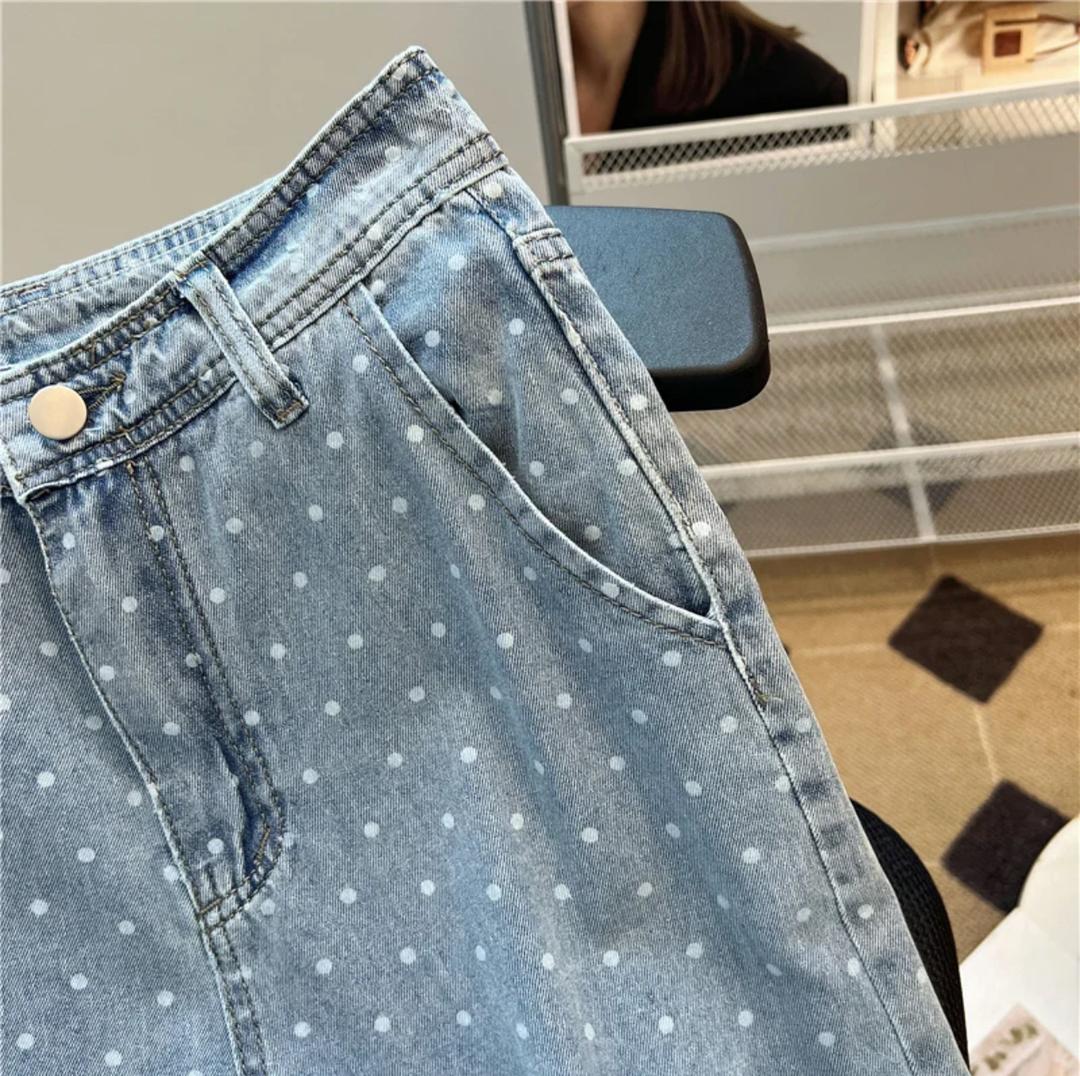 Rumi Statement Denim Jeans In Light Blue