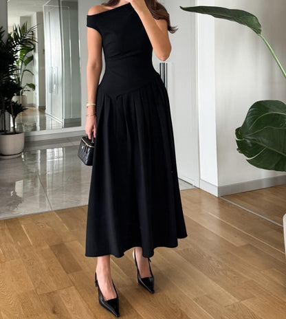 Sereia Statement Pleated Holiday Dress In Black