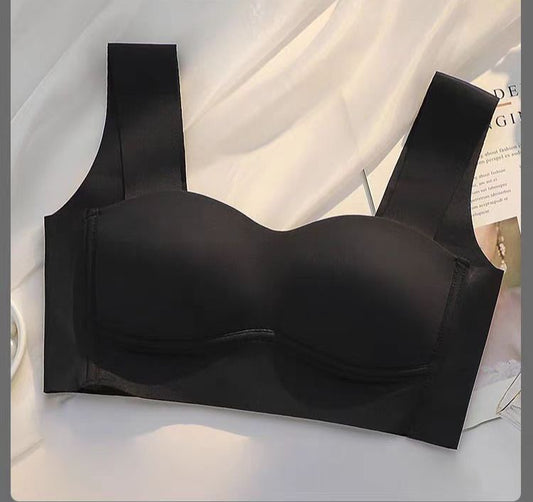 Hela Seamless Bralettes In Black