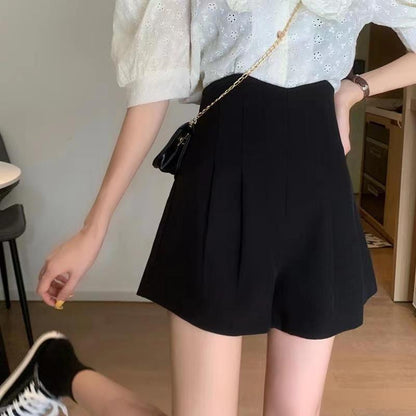 Seul Statement Shorts In Black