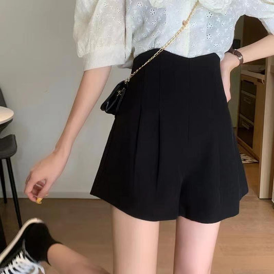 Seul Statement Shorts In Black